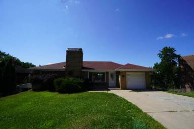 Main picture of 1092 Greentree Rd