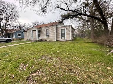 Main picture of 210 N 10th St