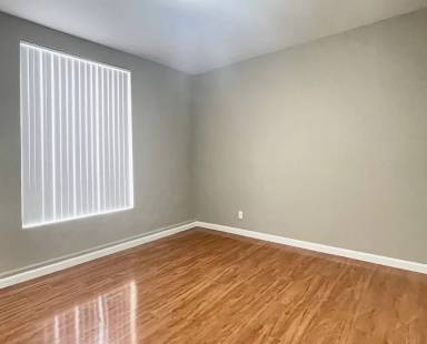 Main picture of 623 1/2 Pine Ave