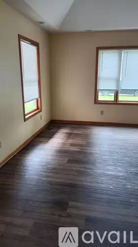 Main picture of 413 S 13th St