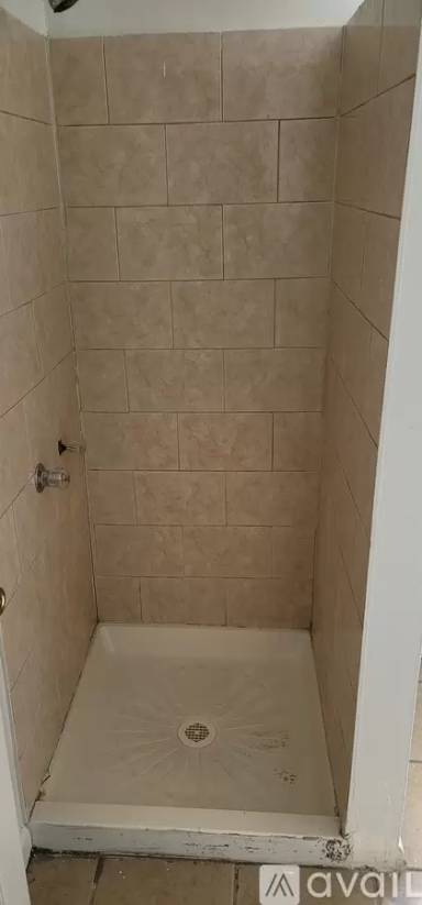 Main picture of 1010 Maple St