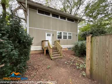 Main picture of 915 Jackson St