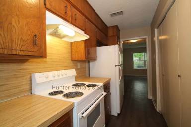 Main picture of 3704 Hereford Ln