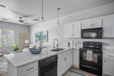 Main picture of 8035 S Fern Cir