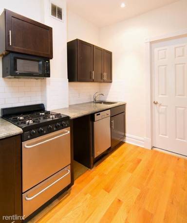 Main picture of 242 E 75th St