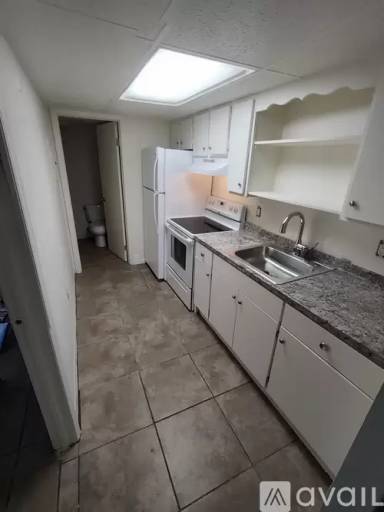 Main picture of 34 Railroad St