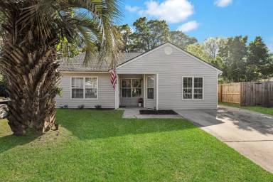 Main picture of 20 Quail Forest Dr