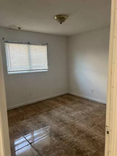 Main picture of 4913 Ebbett Way