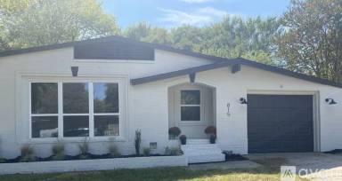 Main picture of 823 Woodleigh Dr
