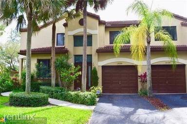 Main picture of 1003 NW 105th Way