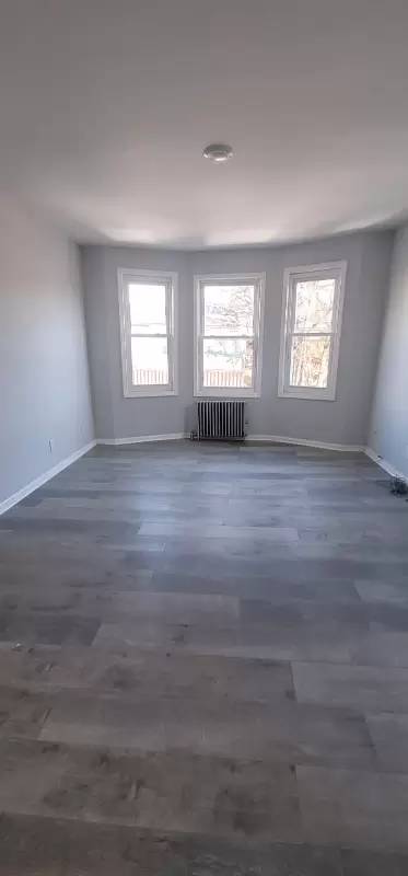 Main picture of 136 Long Ave
