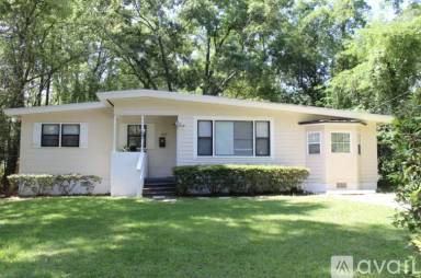 Main picture of 1653 Mayhew St