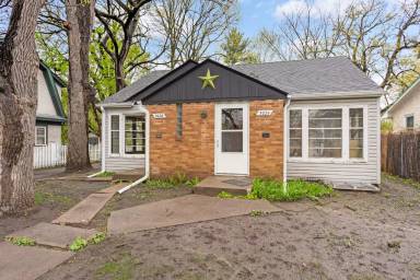 Main picture of 5026 43rd Ave S