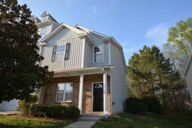 Main picture of 650 Ganyard Farm Way Apartments