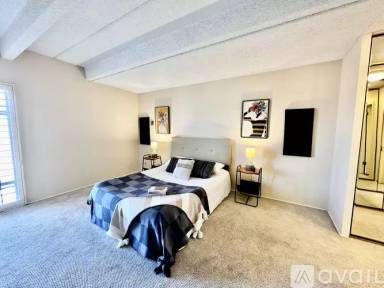 Main picture of Wellington Square Condominiums