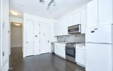 Main picture of 17 W 125th St