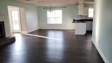 Main picture of 1905 Rhett Pl