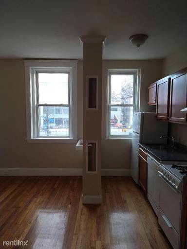 Main picture of 1193 Commonwealth Ave