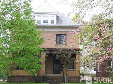 Main picture of 1128 Milton St