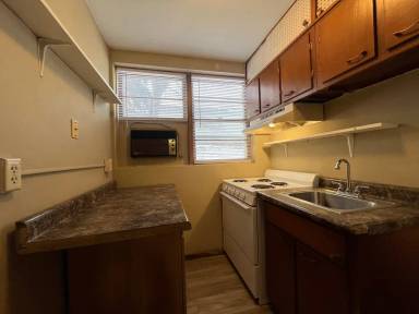 Main picture of 699 3rd St E