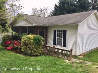 Main picture of 8 Greenbriar Rd