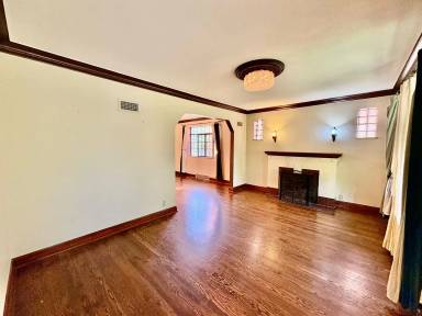 Main picture of 6040 Marquette Ave