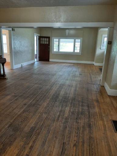 Main picture of 1833 11th Ave