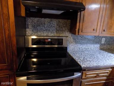 Main picture of 14390 SW Wilson Dr
