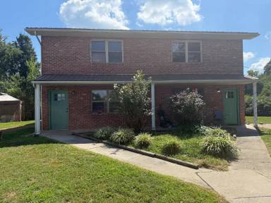 Main picture of 3241 Blue Springs Rd