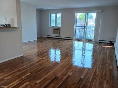 Main picture of 962 72nd St