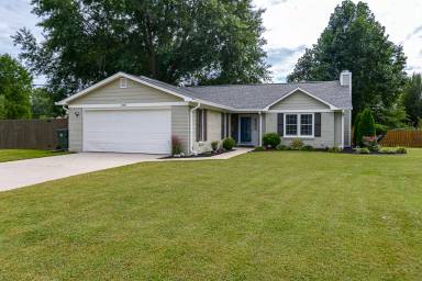 Main picture of 208 S Oxford Cir