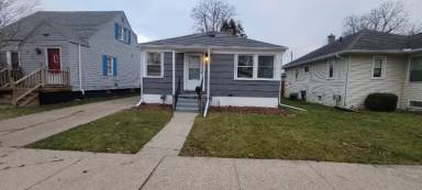 Main picture of 2526 Benjamin St