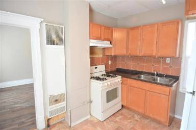 Main picture of 2933 N 6th St