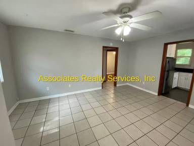 Main picture of 202 NW 21st St