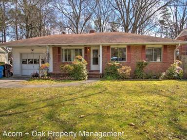 Main picture of 2712 Omah St