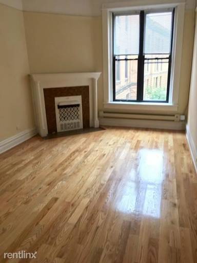 Main picture of 428-438 W Belden Ave