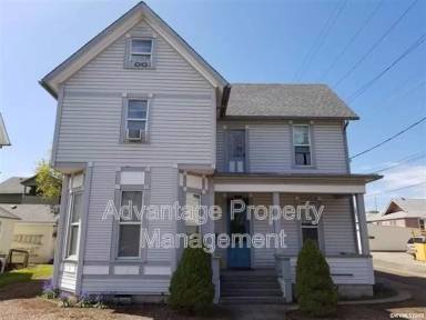 Main picture of 324 Calapooia St SW