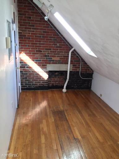 Main picture of 259 W Newton St
