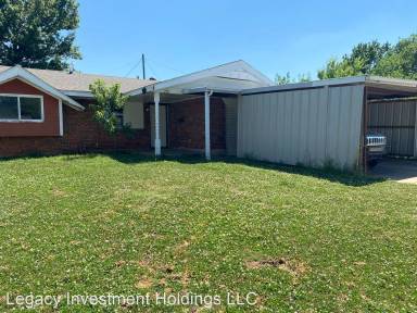 Main picture of 1232 SW 62nd St