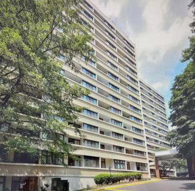 Main picture of Highpointe Condominium