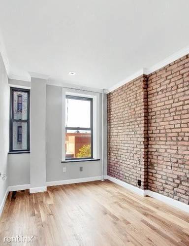 Main picture of 459 W 50th St