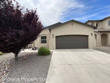 Main picture of 5852 Mafraq Ave NW
