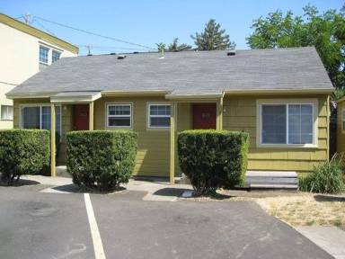 Main picture of 612 E 16th Aly