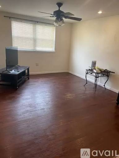 Main picture of 1500 W Champlost St