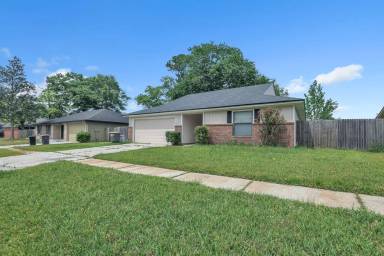 Main picture of 7339 Sweet Rose Ln