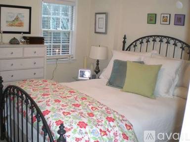 Main picture of 362 N Saint Asaph St