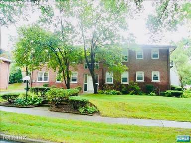 Main picture of 25-02 High St