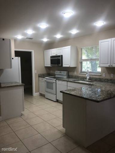 Main picture of 13528 51st Pl N