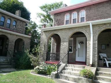 Main picture of 5552 Beacon St