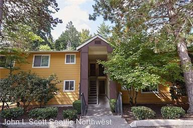 Main picture of 10018 NE 127th Pl